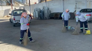 Bozdoğan Belediyesi kadın personelleri sosyal tesislerde temizlik çalışması yaptı