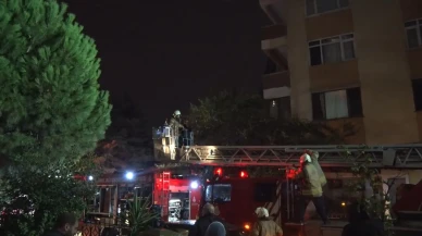 Kadıköy'de elektrik panosundan çıkan yangın 20 kişiyi etkiledi