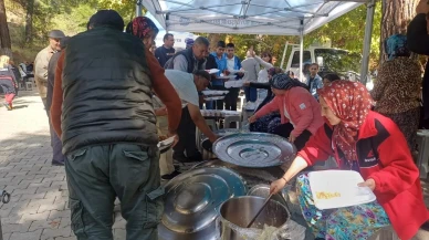 Edremit'in Dereli Mahallesi'nde geleneksel köy hayrı etkinliği düzenlendi
