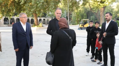 Eyyübiye Belediye Başkanı Mehmet Kuş Balıklıgöl çevresinde esnafla buluştu