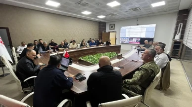 Vali Özkan Balıkesir depremi sonrası Manisa’da kriz yönetimini koordine etti