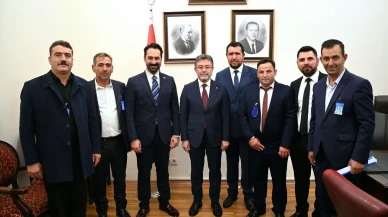 AK Parti’li Arınç Gölmarmara Muhtarlarını Bakan Yumaklı ile Buluşturdu