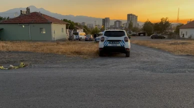 Kayseri'nin Melikgazi ilçesinde kar maskeli saldırganlar baba ve oğlunu yaraladı