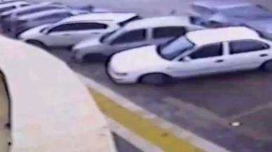 Sivas'ta otomobil kontrolden çıkarak 5 araca çarptı