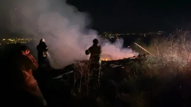 Bursa'nın İnegöl ilçesinde tarlada çıkan yangın 2 barakayı yok etti