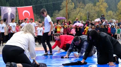 Salim Çakal minderleri kurutarak kızı Damla'nın gösterisini tamamlamasını sağladı