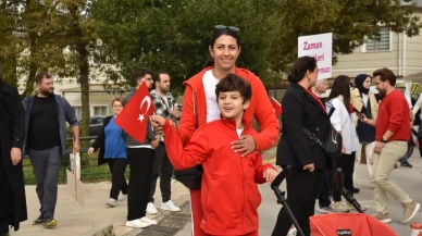 Atakum'da Cumhuriyet Kadınları Bando Takımı özel öğrencilerle 102. yılı kutladı