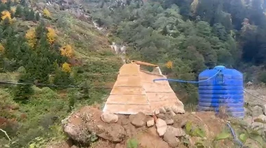 Rize'nin ayder yaylası'nda mezar görünümlü su deposu şaşırttı