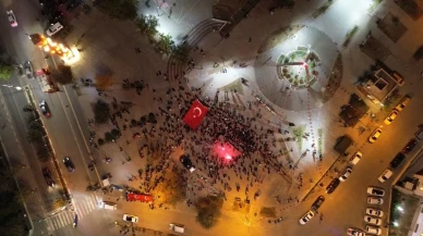 Siirt'te Cumhuriyetin 102’nci yılı fener alayıyla kutlandı