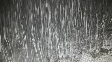 Bolu’nun Mengen ilçesinde kar yağışı bölgeyi beyaza bürüdü