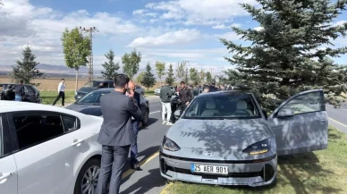 Anahtar Parti Konvoyunda Erzurum'da trafik kazası meydana geldi