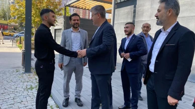 Şaban Çopuroğlu Talas Mevlana Mahallesi Muhtarı Hacer Arık'ı ziyaret etti