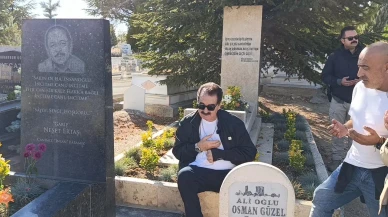 İbrahim Tatlıses Kırşehir'de Neşet Ertaş'ın mezarını ziyaret etti