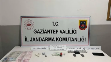 Gaziantep'te 4 bin 587 captagon hapla 4 şüpheli yakalandı