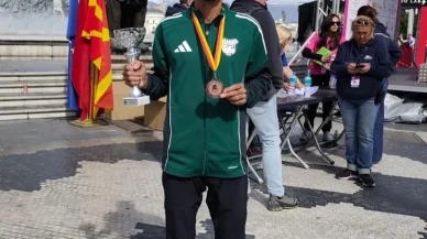 Bingöllü Yavuz Ağralı Balkan Maraton Şampiyonası’nda bronz madalya kazandı