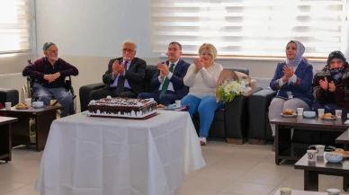Bayburt'ta Dünya Yaşlılar Günü Memnune Evsen Huzurevi'nde kutlandı