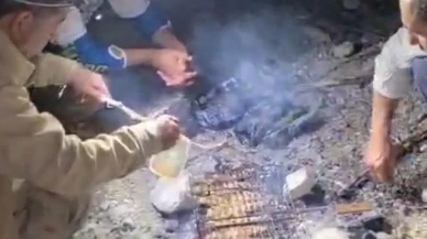 Arabanlı Balıkçılar Keban Barajı'nda Olta İle Alabalık Avlıyor