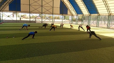 Muş’un Korkut ilçesinde atletizm antrenmanları yoğun katılımla devam ediyor