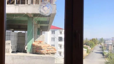 Iğdır'da kimliği belirsiz kişiler 5 katlı binaya ateş açtı