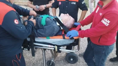 Van Kalesi'nde düşen Alman turist AFAD ve UMKE ekipleri tarafından kurtarıldı