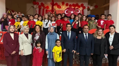 Sarıkamış’ta minik öğrenciler Cumhuriyet Bayramı’nı coşkuyla kutladı