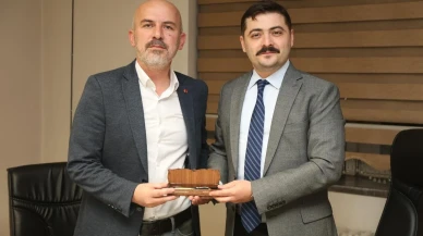 Bayburt’ta basın sektörünün sorunları gazetecilerle ele alındı