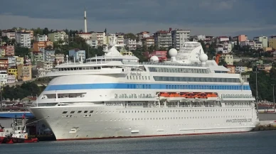 Rus turistler Samsun'da güneşin ve kültürün tadını çıkardı