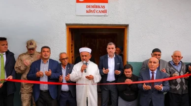 Demirkaş Köyü Camii Bayburt'ta törenle ibadete açıldı
