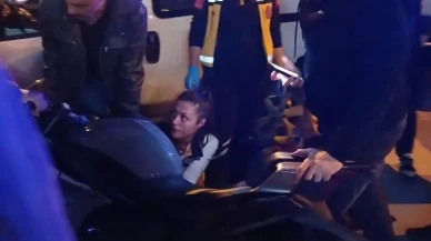 Küçükçekmece’de motosiklet sürücüsü kaza sonrası itfaiye ekiplerince kurtarıldı