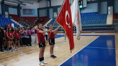 Düzce'de 2025-2026 okul sporları sezonu açılış seremonisiyle başladı