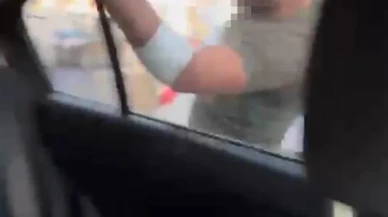 Kayseri Melikgazi’de trafikte tartışan şahıs kadınların otomobiline saldırdı