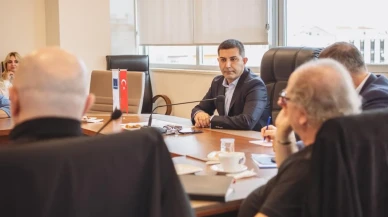 Kuşadası Belediyesi yeni hizmet binası için jüri toplantısı yaptı