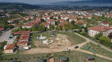 Başiskele Belediyesi Yeşilkent Mahallesi'ne yeni çocuk parkı yapıyor