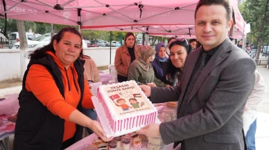 Emirbeyazıt İlkokulu Gazze için umut sergisi düzenledi