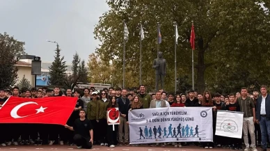 Bursa’da Dünya Yürüyüş Günü kapsamında sağlıklı yaşam yürüyüşleri düzenlendi