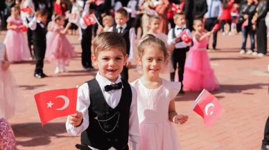 Gaziantep Kolej Vakfı Öğrencileri Cumhuriyet Yürüyüşüyle Coştu