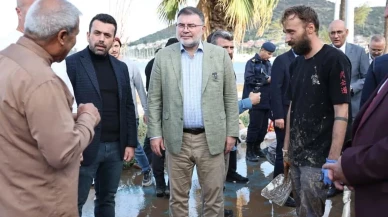 Bilal Saygılı Foça'daki sel mağdurlarına devlet yardımlarını açıkladı