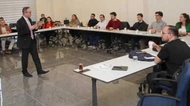 Mevlana Kalkınma Ajansı Konya'da dijital dönüşüm ve yapay zeka eğitimi düzenledi