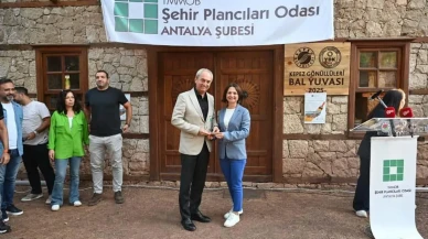 Kepez Belediyesi’nde çocuklar geleceğin şehirlerini resmetti