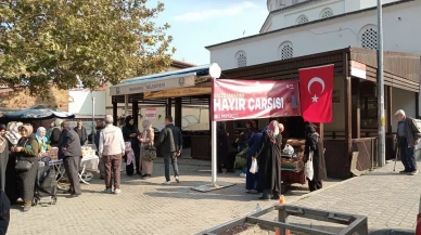 Mudanya'da Gazze için kadınların hazırladığı ürünler hayır panayırında satıldı