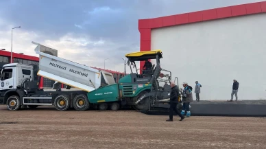 Kayseri'de Yeşilyurt Oto Sanayi Sitesi'nde asfalt çalışmaları tamamlanıyor ve kura çekilecek