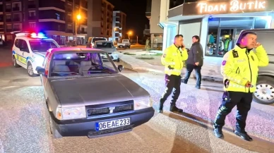 Aksaray’da drift yaparken polisin dur ihtarına uymayan sürücü önce araçla sonra yaya olarak