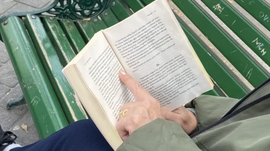 Eskişehir'de Nurhan Çallıçubukcuoğlu her gün 300 sayfa kitap okuyor ve dijital detoks yapıyor