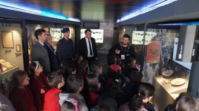 Çanakkale savaşları mobil müzesi Bayburt’ta öğrencilerle buluştu