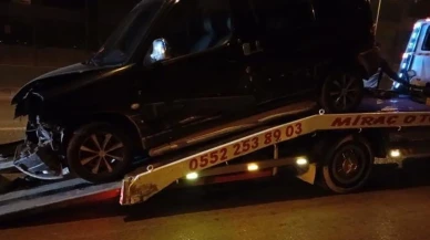 Bursa Yıldırım'da zincirleme trafik kazası iki kişiyi yaraladı