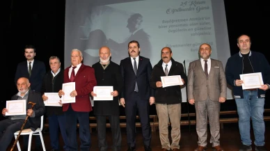 Samsun'un Vezirköprü ilçesinde 24 Kasım Öğretmenler Günü programla kutlandı