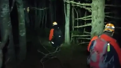 Uludağ'da izinsiz yürüyüş yapan 6 kişi AFAD ve jandarma ekipleri tarafından