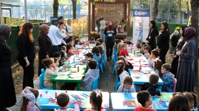 Kocaeli'de çocuklar deprem çantası hazırladı ve "çök-kapan-tutun" tatbikatına katıldı