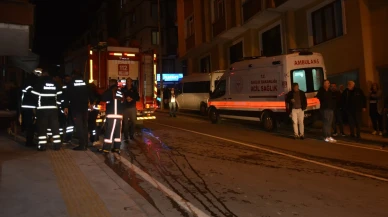 Ordu’nun Ünye ilçesinde sobadan çıkan yangında anne ve oğlu yaralandı