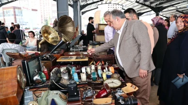 Kayseri'de antika pazarı geçmişe nostaljik yolculuk sunuyor